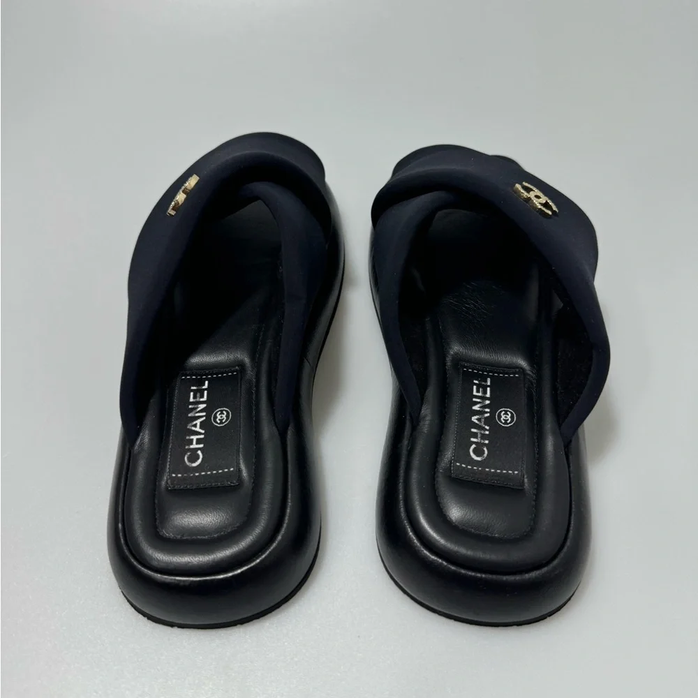 Chanel 23S G38864 Black Criss Cross Puffy CC Logo Slide Mule Women’s EU 35/US 5 - Picture 3 of 6